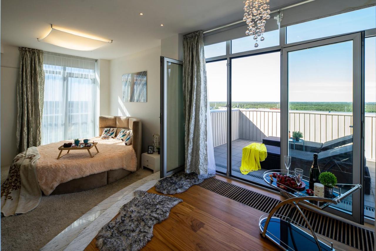 Skyhouse Riga Private Penthouse And Spa Esterno foto